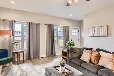 Villa New Build 5 Min To Broadway Sleeps 10 Nashville Exterior foto