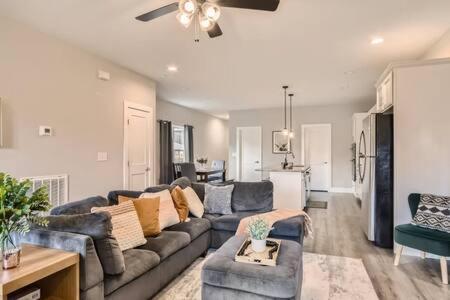 Villa New Build 5 Min To Broadway Sleeps 10 Nashville Exterior foto
